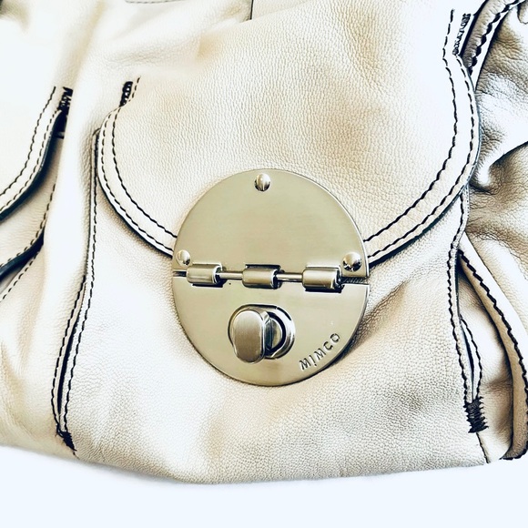 M!MCO Australia Y2K Classic Buckle Hardware Cream Leather Purse - Picture 2 of 15